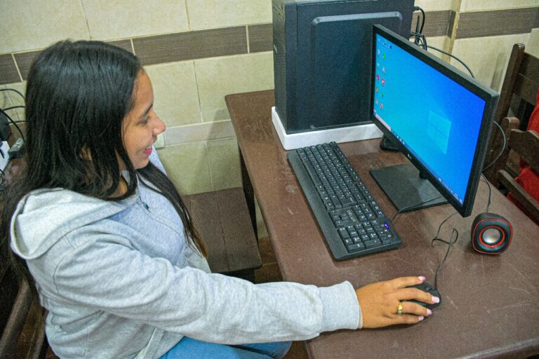 Inauguran sala virtual para que bachilleres fortalezcan su BTH